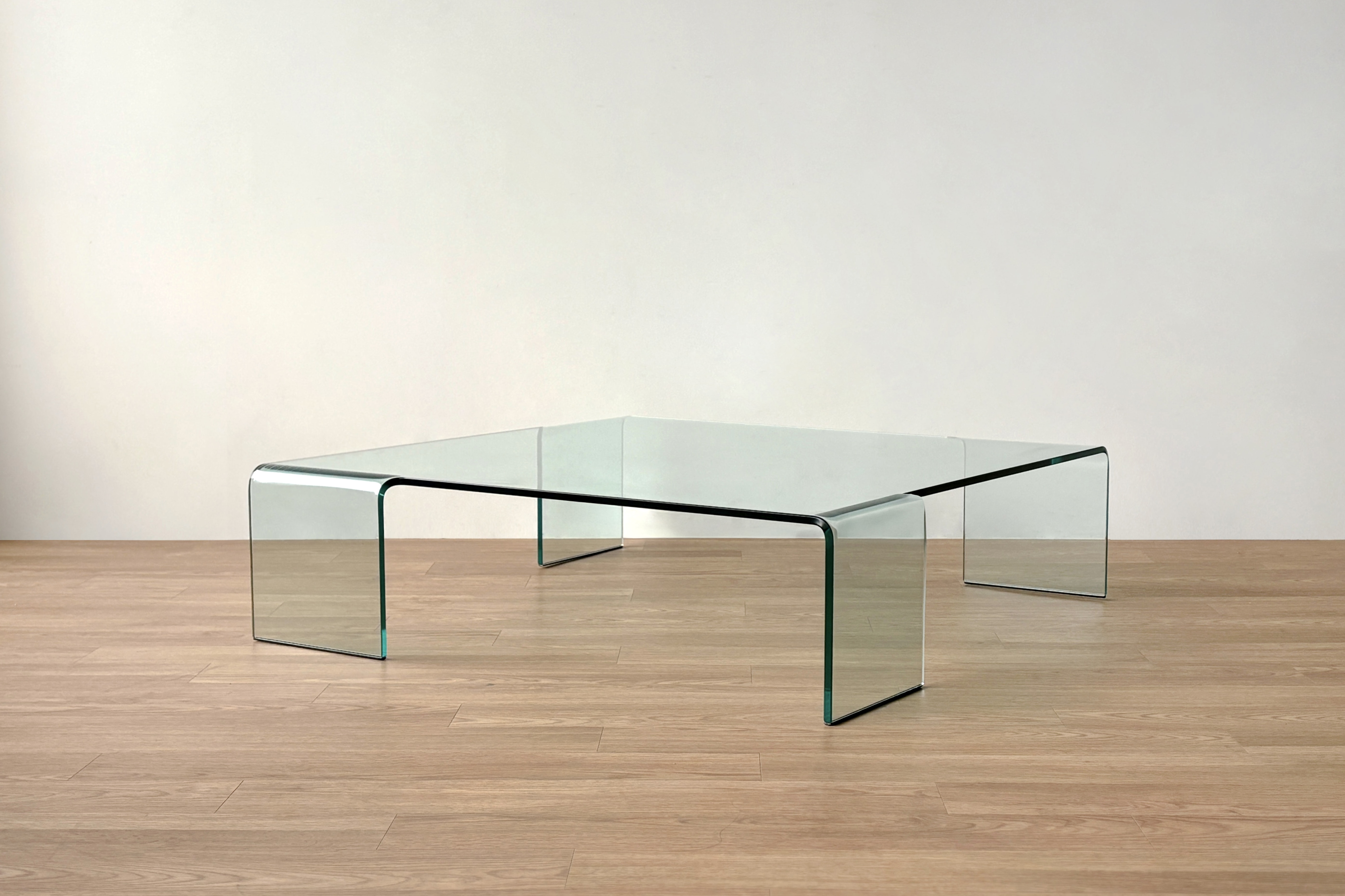 [Fiam] Neutra Table | AndersonC | AndersonC