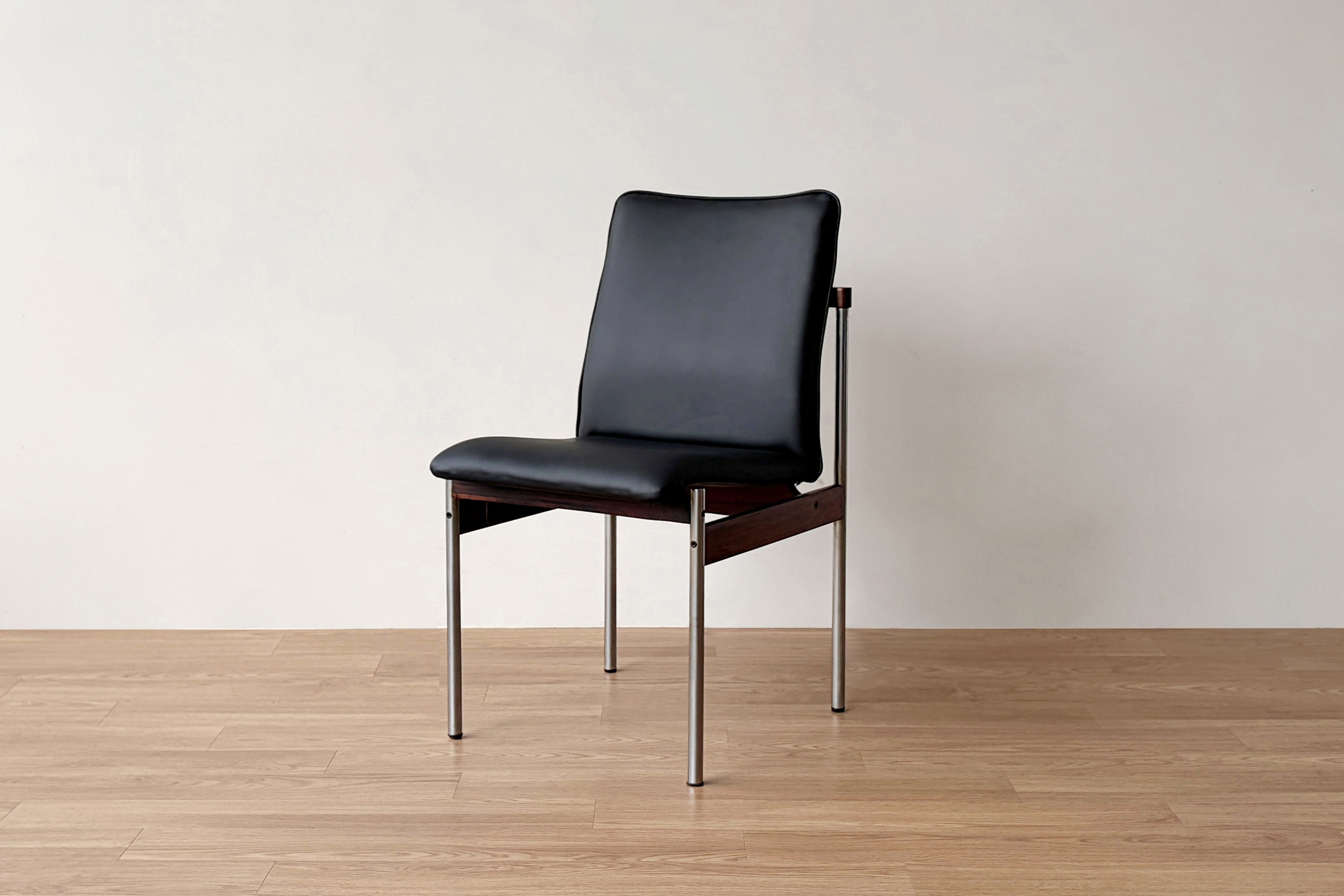 Thereca Chair | AndersonC | AndersonC