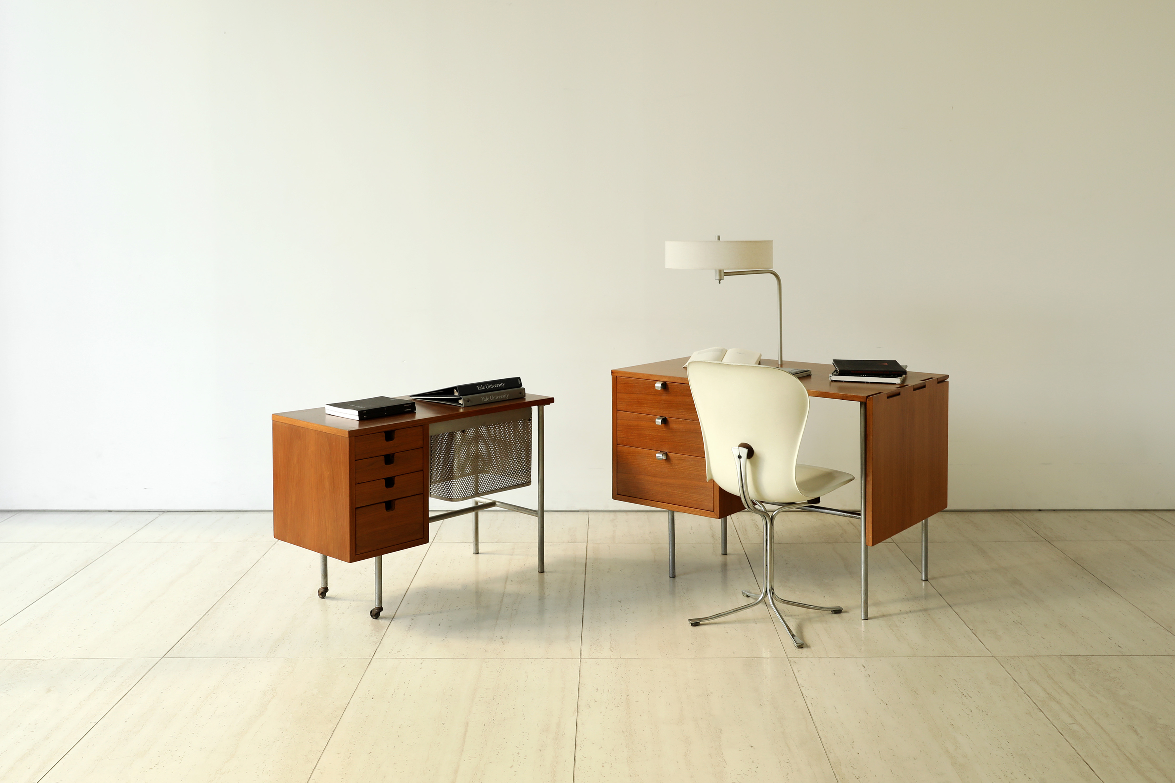 [Herman Miller] Model 4754 Desk | AndersonC | AndersonC