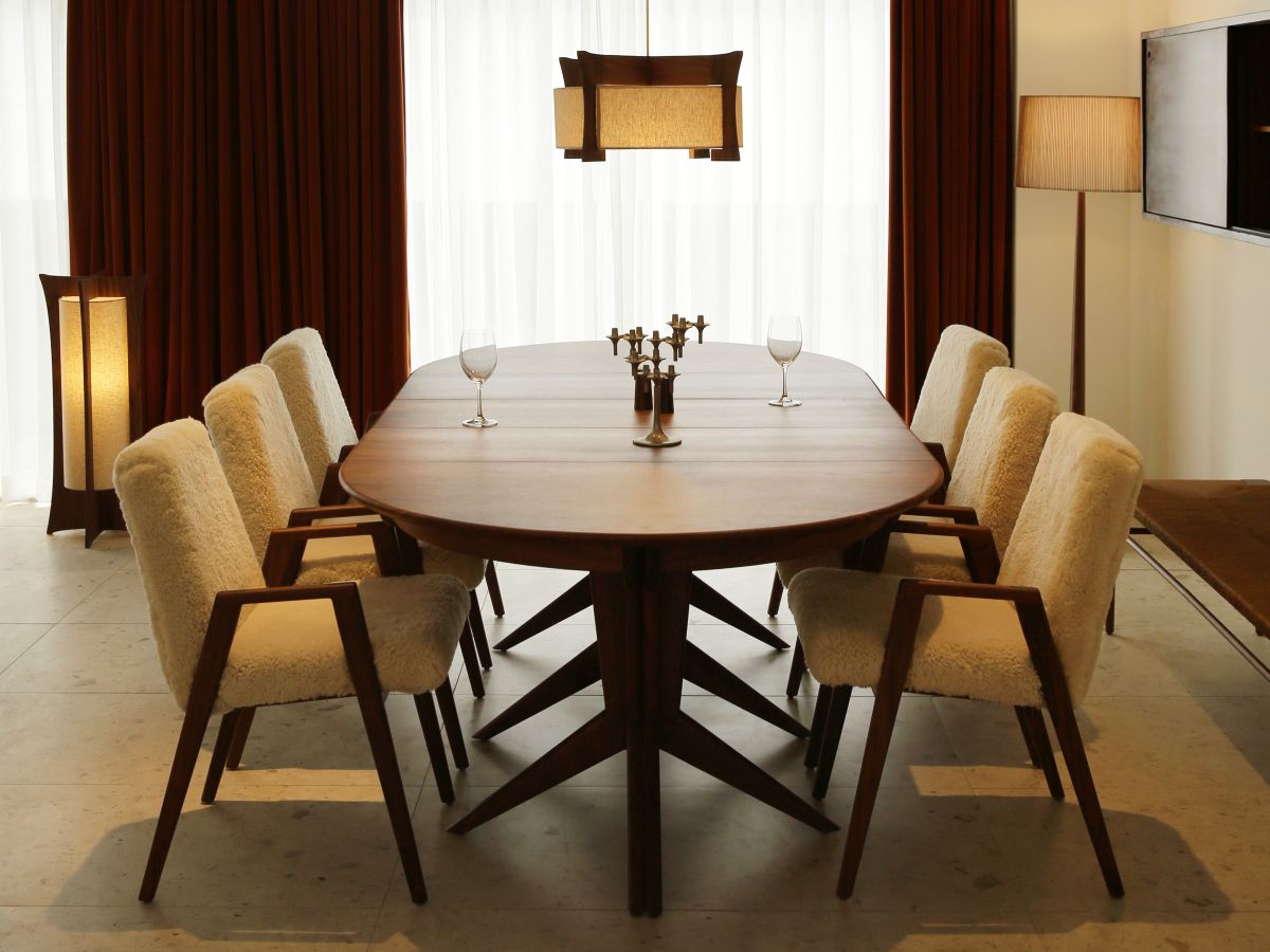 Pedestal Extension Table | AndersonC | AndersonC